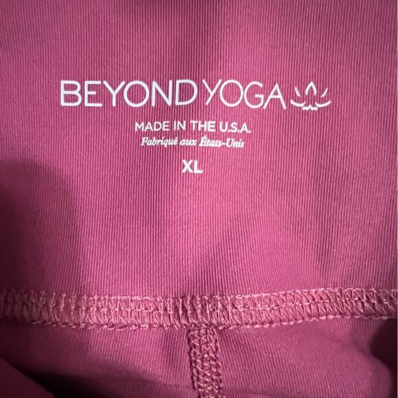 Beyond Yoga Twinkle High Waisted Twinkle 7/8 Midi Leggings - Picture 8 of 10